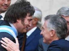 La conversación entre el Presidente y el exmandatario aflojó las tensiones.