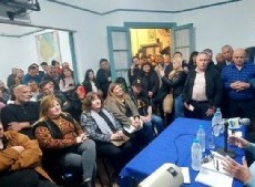 Samid encabezó el acto del Frente Patriota y agita la campaña bonaerense con duras críticas a Milei