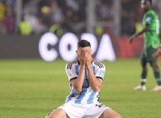 Argentina cayó 2 a 0 ante Nigeria y quedó eliminada