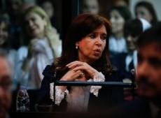 La Vicepresidenta planteó la falta de imparcialidad de los funcionarios judiciales por un partido de fútbol en una propiedad de Macri.