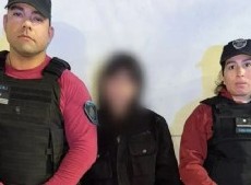 Fue encontrada por agentes de la Policía de la Ciudad cuando caminaba sola por San Juan y Sáenz Peña.