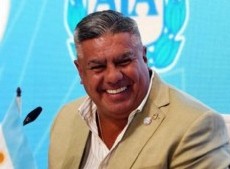 Tapia anunció la vuelta de público visitante al fútbol argentino