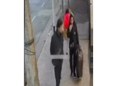 Una pareja entró a robar en una barbería con su hija menor de edad