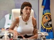 Mayra Mendoza cruzó a Manuel Adorni por mencionar a Quilmes "faltando a la verdad"