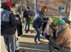 Mediante esta iniciativa municipal se aborda y acompaña la problemática del sinhogarismo durante todo el año.