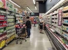 Impulsados por la carne y los lácteos, los precios de los alimentos acumulan un alza de 3,4% en abril
