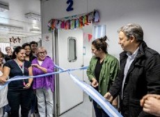 Cascallares inauguró el nuevo vacunatorio "Hilda Granotti" en Longchamps