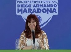 Durante la inauguración del Polideportivo Maradona, la vicepresidenta se refirió a su decisión de no presentarse en 2023 y al fallo de la Corte Suprema sobre la coparticipación.