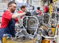 El 43% de las industrias tuvo caída de ventas en julio y cada vez hay más despidos