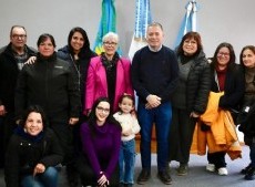Fernando Gray entregó instrumentos musicales y equipamiento al Coro Betania de Monte Grande
