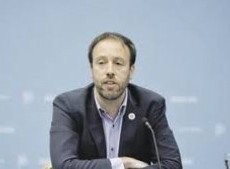 El ministro de Economía local, Pablo López.