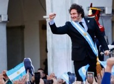 El Presidente viaja a Tucumán.