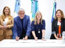 Jorge Ferraresi y Cristina Álvarez Rodríguez inauguraron el Registro de las Personas de Villa Domínico