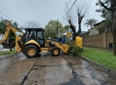 Tras las fuertes lluvias, el municipio pone en marcha trabajos de limpieza y saneamiento en los barrios del distrito