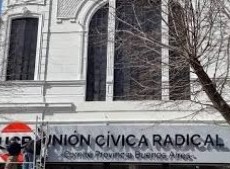 El radicalismo bonaerense sella acuerdo para evitar la intervención del partido
