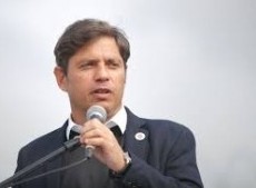 Kicillof criticó el Pacto de Mayo que coronó el presidente Javier Milei desde Tucumán.