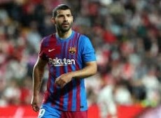 La millonaria suma que el Kun Agüero le reclama al Barcelona después de su retiro por un problema cardíaco