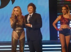 Estupor en el gobierno porque Milei se va a Las Vegas a ver a Fátima en medio de la crisis de las coimas y el dólar