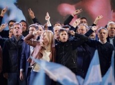 Paliza histórica del peronismo a Milei: ganó la provincia por casi 14 puntos