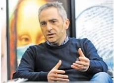 Larroque apuntó contra Máximo Kirchner y acusó a "La Cámpora" de operar contra Axel Kicillof.