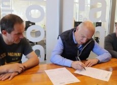 Néstor Grindetti firma 35 compromisos de gestión para varios municipios