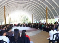 Fernando Gray compartió un encuentro con más de 200 jóvenes de los centros de estudiantes de escuelas secundarias del distrito