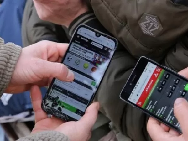 El Gobierno bonaerense refuerza controles para evitar el acceso de menores a las apuestas online