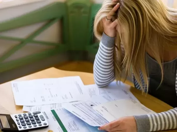 La cantidad de familias con atraso de pago en los cr&eacute;ditos es la m&aacute;s alta en 20 a&ntilde;os y preocupa la mora en las empresas