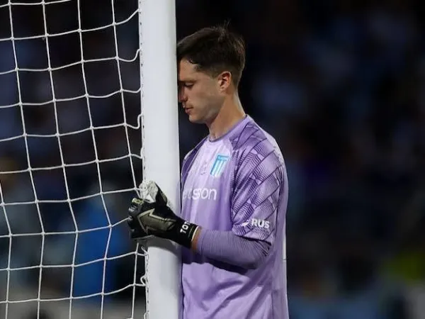 Facundo Cambeses critic&oacute; a la dirigencia de Racing tras la derrota ante River y exigi&oacute; cambios para 2027
