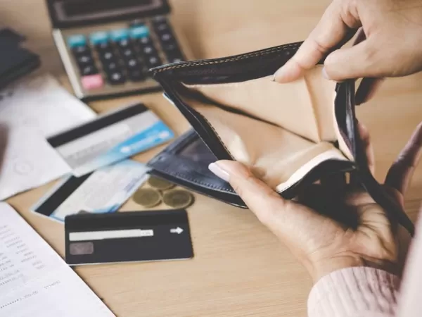 Los cr&eacute;ditos en pesos crecieron por debajo de la inflaci&oacute;n en marzo y acumulan tres meses consecutivos en baja