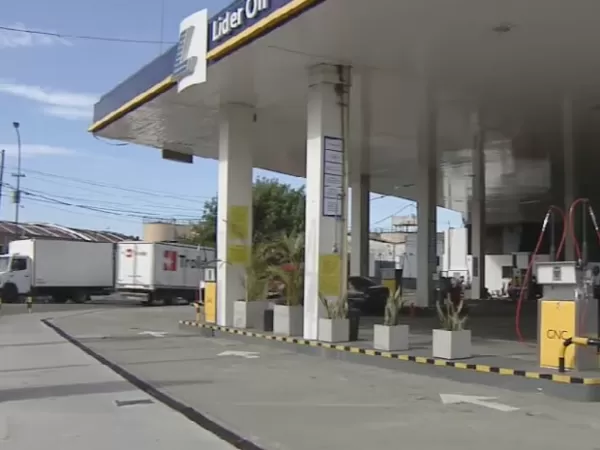 Un hombre fue asesinado a pu&ntilde;aladas en una sangrienta pelea frente a una estaci&oacute;n de servicio