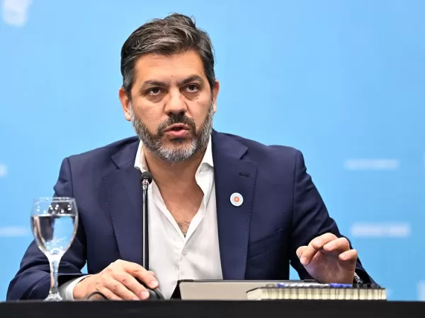 Bianco critic&oacute; a Adorni por el viaje a Nueva York: &ldquo;Est&aacute;n m&aacute;s sucios que una papa&rdquo;