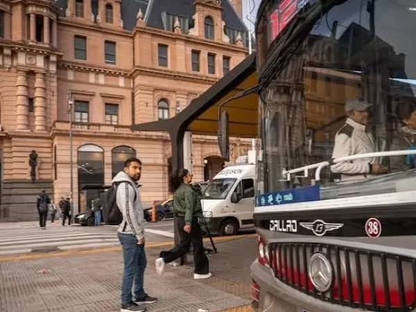En septiembre aumentar&aacute; el boleto de los colectivos que circulan en CABA y PBA