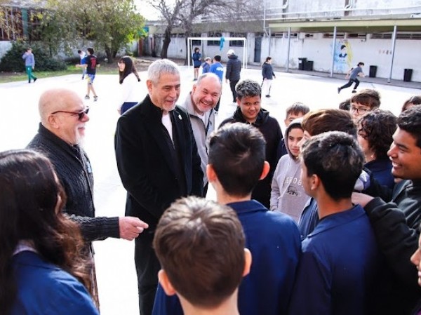 Ferraresi inauguró obras en tres escuelas locales