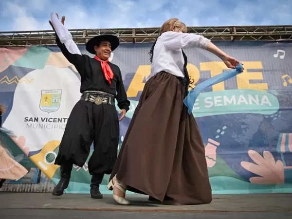 Nueva fiesta de identidad y tradici&oacute;n
