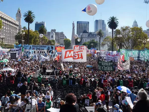 El s&aacute;bado realizar&aacute;n la &ldquo;Marcha de la Bronca&rdquo; y el Gobierno aplicar&aacute; el protocolo antipiquetes