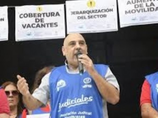 La AJB también le reclamó a Kicillof que reabra “urgente” las paritarias