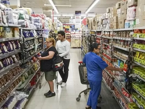 Crece la inflaci&oacute;n en supermercados y los alimentos suben hasta un 10% en marzo