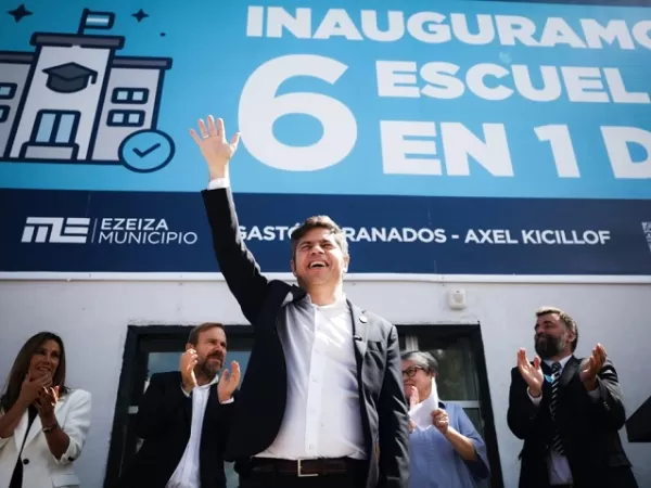 Kicillof inaugur&oacute; seis edificios escolares