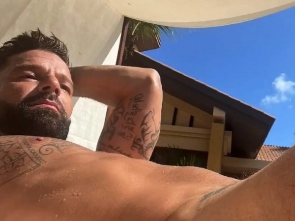 Ricky Martin tomó sol sin ropa en México