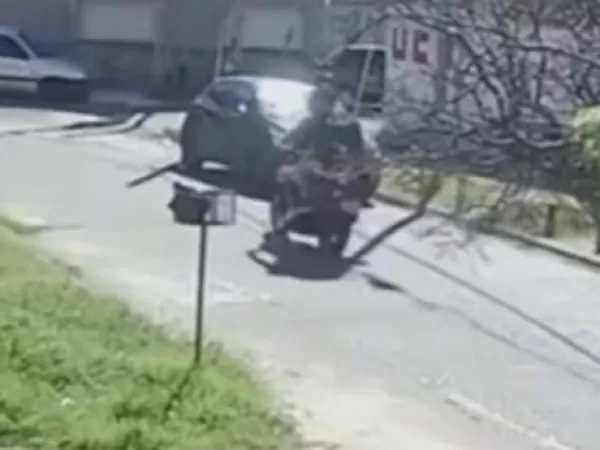 Se entreg&oacute; el menor acusado de matar a un polic&iacute;a atacado por motochorros