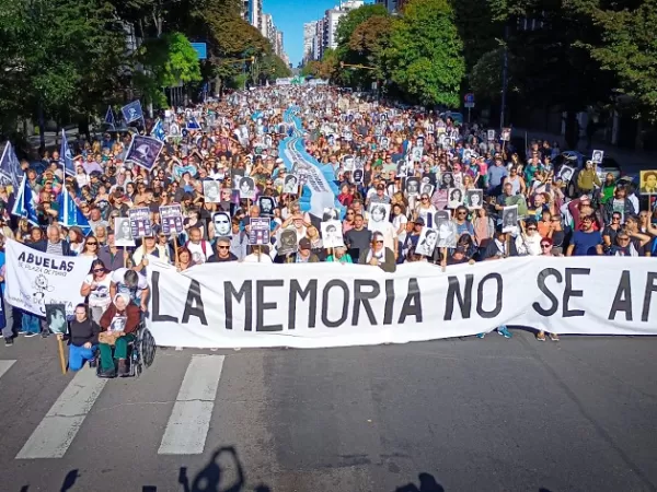A 50 a&ntilde;os del Golpe, organismos y la izquierda convocan a dos marchas este 24 de Marzo