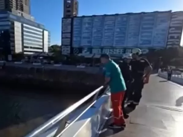 Encontraron sin vida al joven que se arrojó a un dique de Puerto Madero