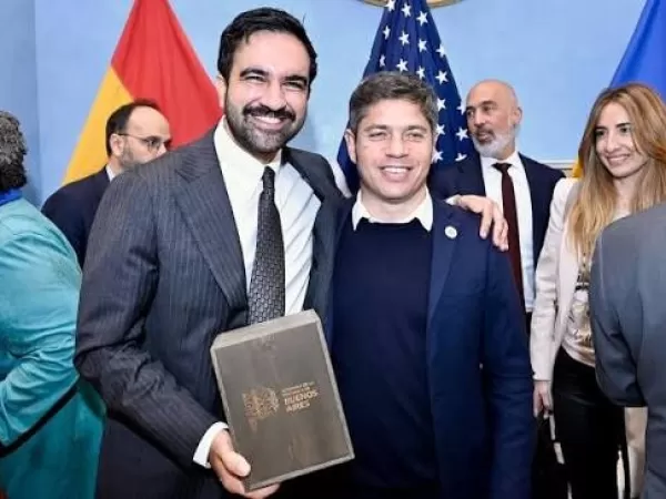 Kicillof se mostr&oacute; con l&iacute;deres internacionales y critic&oacute; el plan econ&oacute;mico de Milei