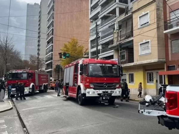 Gran incendio en el centro de Lomas