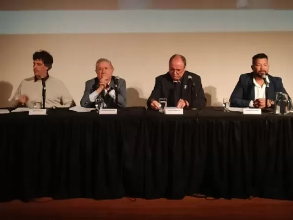 Eduardo Duhalde lanz&oacute; "Movimiento Productivo" y se prepara para volver a la competencia pol&iacute;tica en 2027