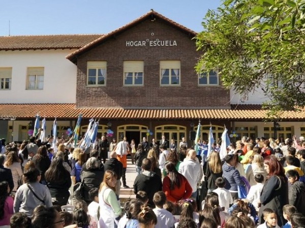 Fernando Gray participó del 70° aniversario del Hogar Escuela Evita