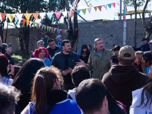 Máximo Kirchner junto a Emmanuel Santalla: “Esto es lo que quiere Cristina, una Argentina que nos contenga y nos abrace a todos”
