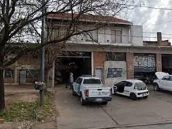 Discutió con el dueño de un taller mecánico, lo mató de un disparo en la cabeza y se quitó la vida