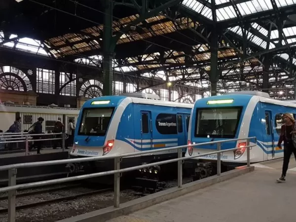 El Gobierno dict&oacute; la conciliaci&oacute;n obligatoria y se suspendi&oacute; el paro de trenes